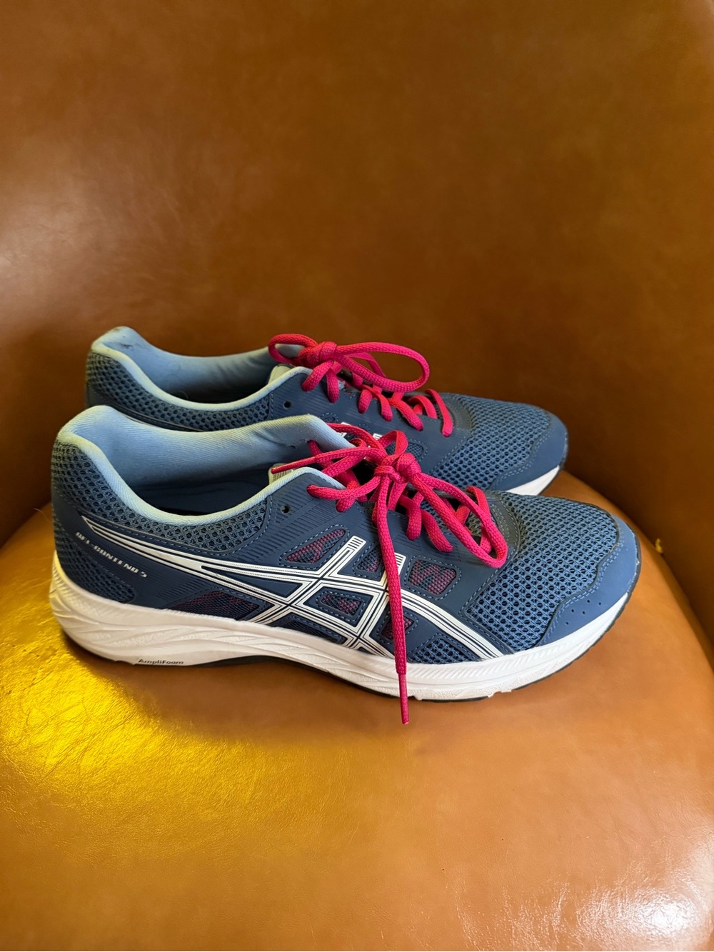ASICS Gel Contend Women's Size 10 - Brand New